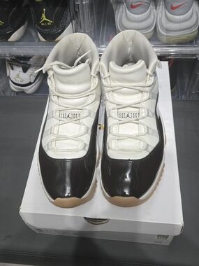 Women's Nike Jordan 11 Retro (Size 11) Neapolitan